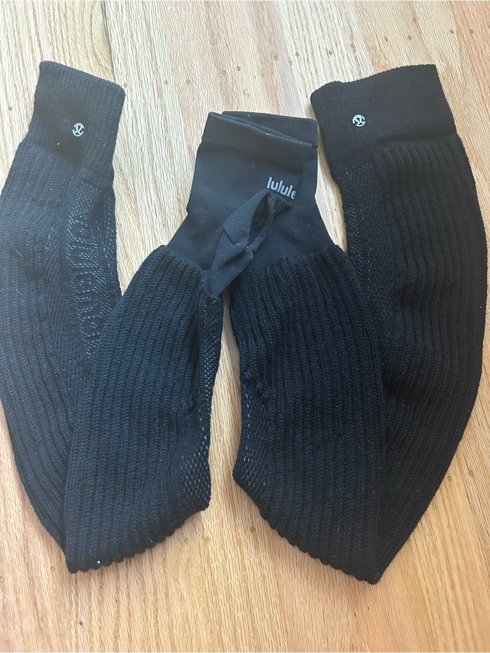 lululemon athletica womens Black leg warmer Ribbed Performance Socks